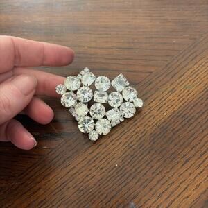 Vintage Weiss Clear Rhinestone Brooch